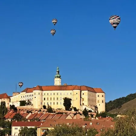 Pohadka- V Srdci Palavy A Lednice Feriehus *